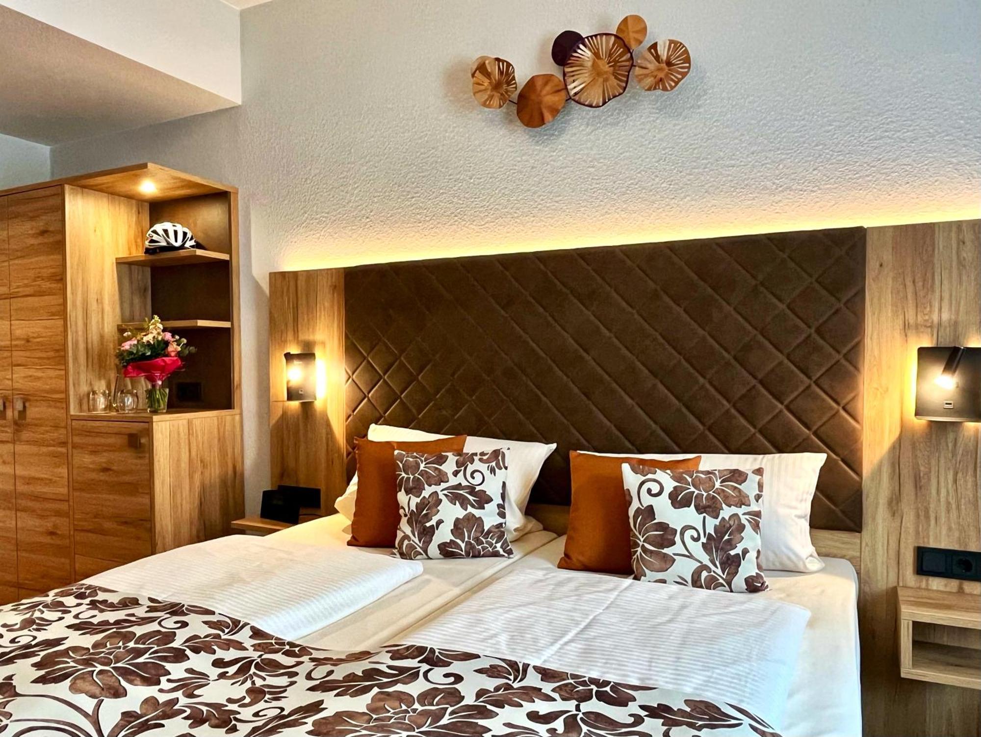 Altdeutsche Weinstube Hotel Ruedesheim am Rhein Luaran gambar